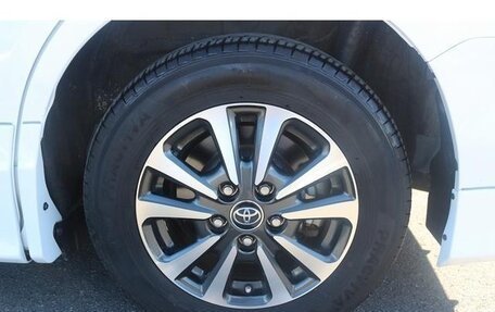 Toyota Esquire I, 2018 год, 1 980 000 рублей, 26 фотография