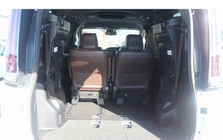 Toyota Esquire I, 2018 год, 1 980 000 рублей, 28 фотография