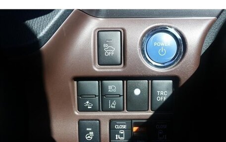 Toyota Esquire I, 2018 год, 1 980 000 рублей, 21 фотография