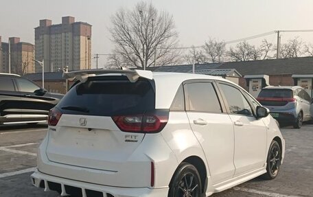 Honda Fit, 2022 год, 1 350 000 рублей, 4 фотография