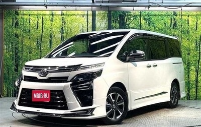 Toyota Voxy III, 2021 год, 2 350 000 рублей, 1 фотография