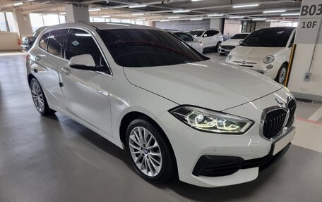 BMW 1 серия, 2021 год, 2 144 000 рублей, 1 фотография