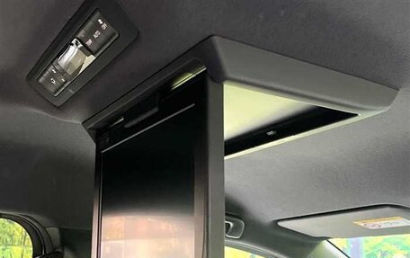 Toyota Voxy III, 2021 год, 2 350 000 рублей, 13 фотография