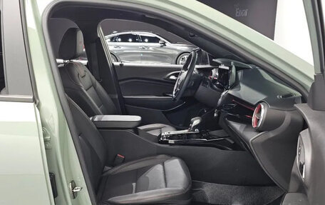 Chevrolet Trax, 2023 год, 2 490 000 рублей, 12 фотография