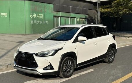 Toyota Yaris XP150 рестайлинг, 2022 год, 999 000 рублей, 2 фотография