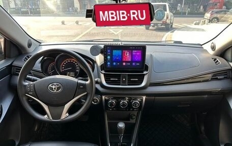 Toyota Yaris XP150 рестайлинг, 2022 год, 999 000 рублей, 8 фотография