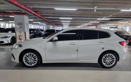 BMW 1 серия, 2021 год, 2 144 000 рублей, 4 фотография