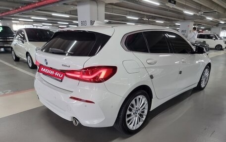 BMW 1 серия, 2021 год, 2 144 000 рублей, 7 фотография