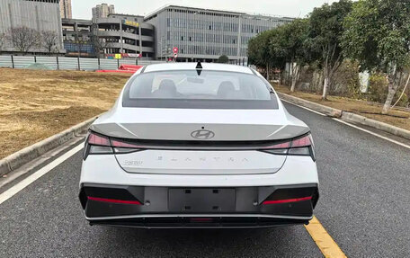 Hyundai Elantra, 2023 год, 1 469 027 рублей, 6 фотография