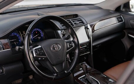 Toyota Camry, 2016 год, 2 350 000 рублей, 11 фотография