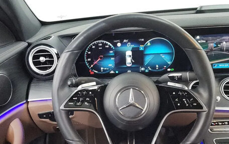 Mercedes-Benz E-Класс, 2022 год, 5 700 000 рублей, 13 фотография