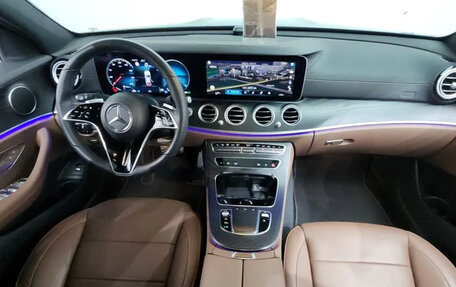 Mercedes-Benz E-Класс, 2022 год, 5 700 000 рублей, 7 фотография