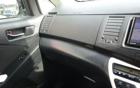 Toyota ISis I, 2014 год, 990 007 рублей, 11 фотография