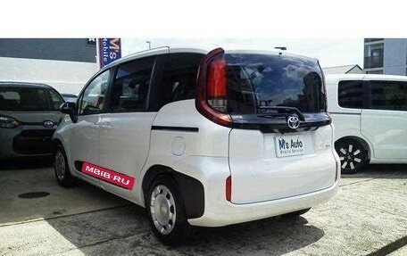 Toyota Sienta, 2025 год, 1 980 000 рублей, 5 фотография