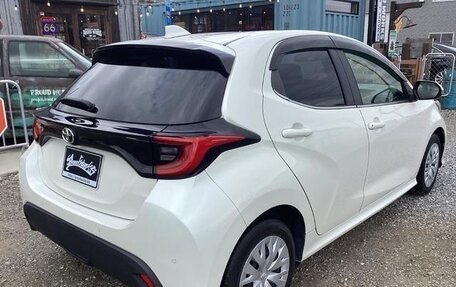 Toyota Yaris, 2022 год, 690 000 рублей, 6 фотография