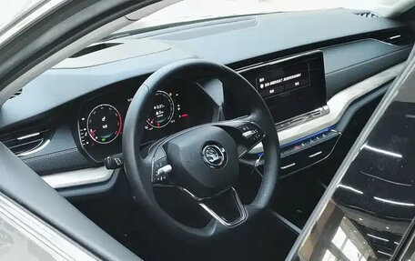 Skoda Octavia IV, 2021 год, 1 569 000 рублей, 11 фотография