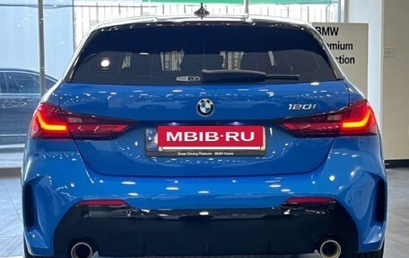 BMW 1 серия, 2022 год, 4 350 000 рублей, 2 фотография