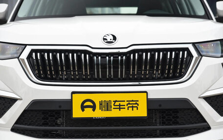 Skoda Kodiaq I, 2025 год, 2 450 000 рублей, 8 фотография