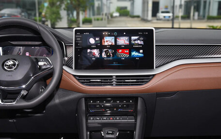 Skoda Kodiaq I, 2025 год, 2 450 000 рублей, 13 фотография