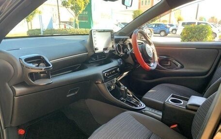 Toyota Yaris, 2022 год, 730 000 рублей, 13 фотография