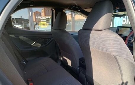 Toyota Yaris, 2022 год, 730 000 рублей, 15 фотография