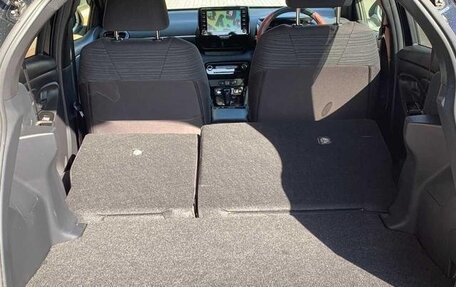 Toyota Yaris, 2022 год, 730 000 рублей, 20 фотография