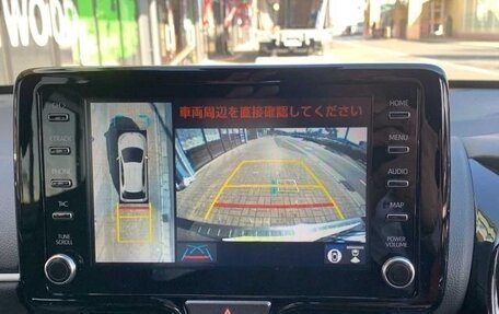 Toyota Yaris, 2022 год, 730 000 рублей, 18 фотография