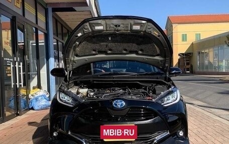 Toyota Yaris, 2022 год, 730 000 рублей, 22 фотография