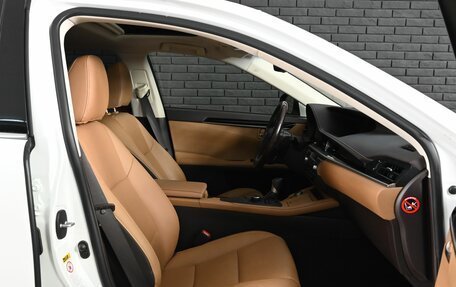 Lexus ES VII, 2017 год, 3 000 000 рублей, 9 фотография