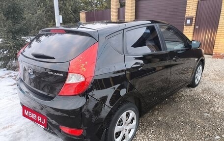 Hyundai Solaris II рестайлинг, 2013 год, 800 000 рублей, 5 фотография