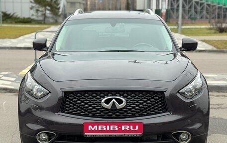 Infiniti QX70, 2014 год, 2 500 000 рублей, 2 фотография