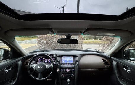 Infiniti QX70, 2014 год, 2 500 000 рублей, 35 фотография