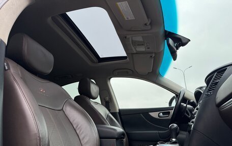 Infiniti QX70, 2014 год, 2 500 000 рублей, 30 фотография