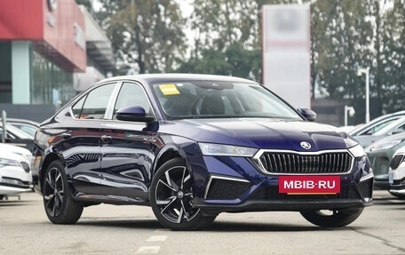 Skoda Octavia IV, 2025 год, 2 100 000 рублей, 2 фотография