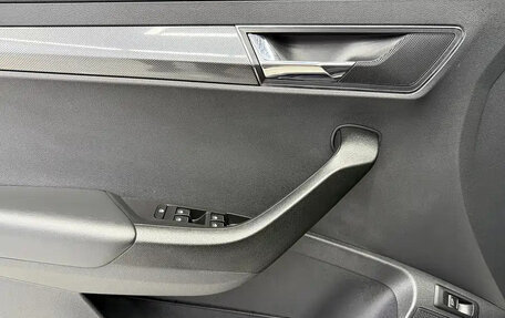 Skoda Karoq I, 2021 год, 1 630 000 рублей, 14 фотография