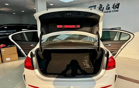 BMW 1 серия, 2022 год, 1 400 000 рублей, 21 фотография