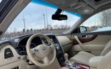 Infiniti QX70, 2017 год, 2 890 000 рублей, 8 фотография