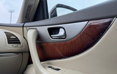Infiniti QX70, 2017 год, 2 890 000 рублей, 28 фотография