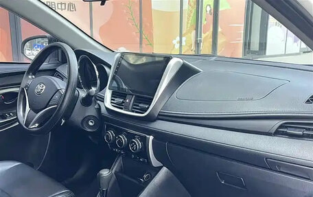 Toyota Yaris XP150 рестайлинг, 2022 год, 1 370 069 рублей, 26 фотография