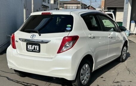 Toyota Vitz, 2015 год, 590 000 рублей, 3 фотография