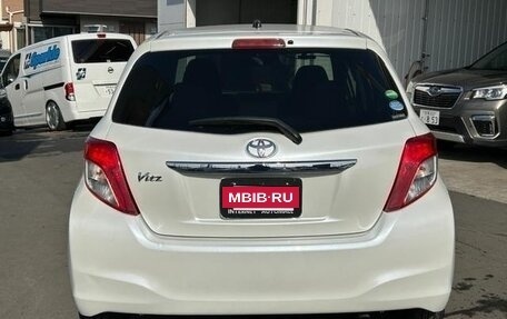 Toyota Vitz, 2015 год, 590 000 рублей, 4 фотография
