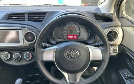 Toyota Vitz, 2015 год, 590 000 рублей, 6 фотография