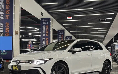 Volkswagen Golf VIII, 2023 год, 1 500 000 рублей, 1 фотография