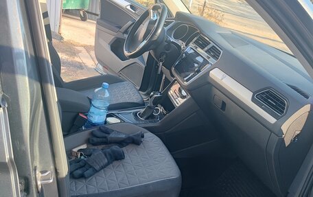 Volkswagen Tiguan II, 2021 год, 2 832 000 рублей, 5 фотография