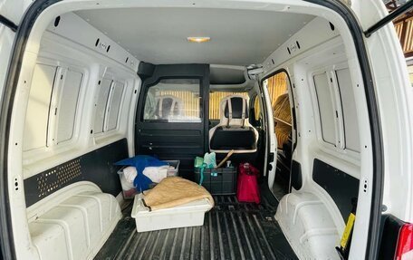 Volkswagen Caddy III рестайлинг, 2011 год, 950 000 рублей, 16 фотография