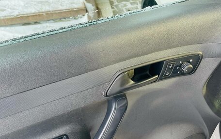 Volkswagen Caddy III рестайлинг, 2011 год, 950 000 рублей, 20 фотография