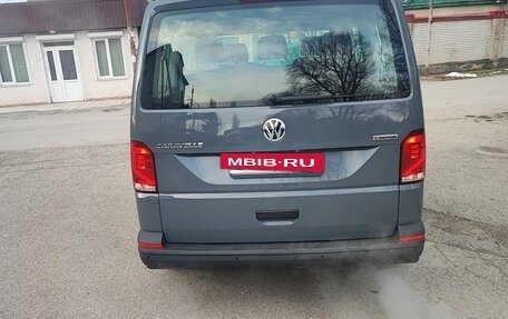 Volkswagen Caravelle T6 рестайлинг, 2020 год, 4 222 000 рублей, 2 фотография