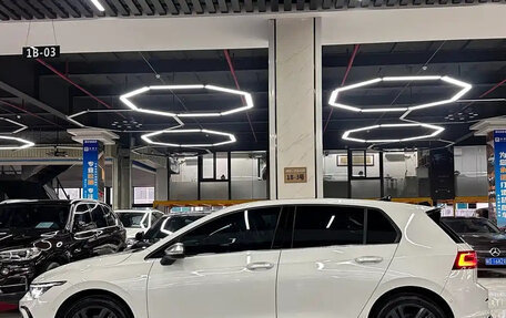 Volkswagen Golf VIII, 2023 год, 1 500 000 рублей, 7 фотография