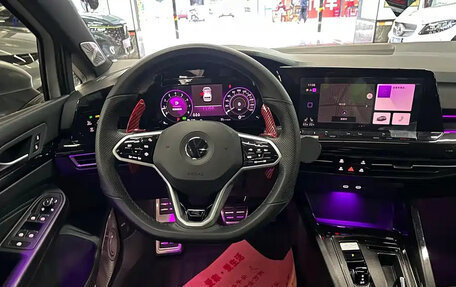 Volkswagen Golf VIII, 2023 год, 1 500 000 рублей, 11 фотография