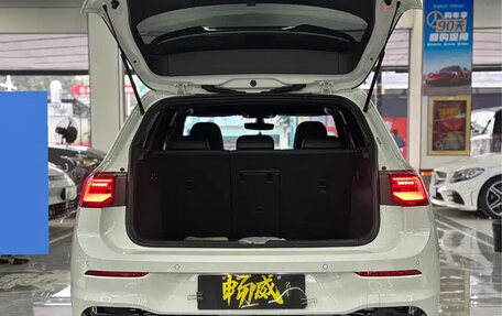 Volkswagen Golf VIII, 2023 год, 1 500 000 рублей, 16 фотография